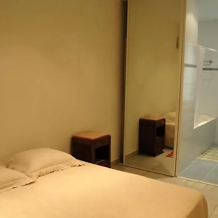 Appartement Forville F4 *